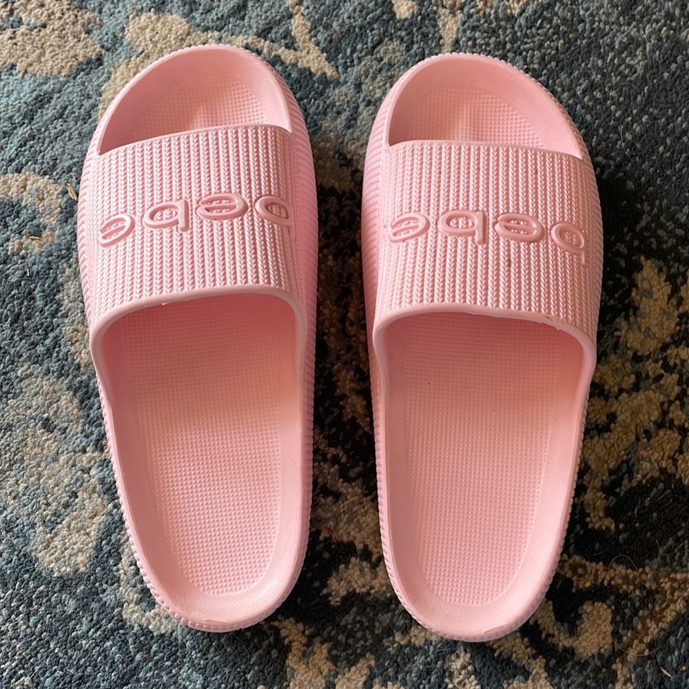 Light pink bebe slides. Soft and comfy!